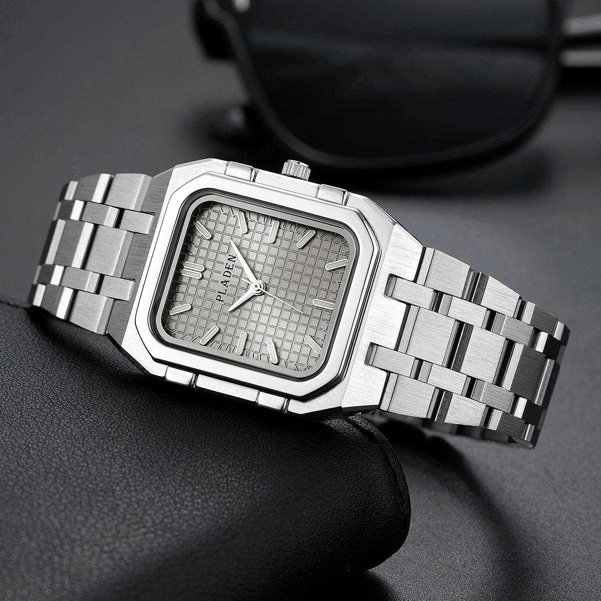 명품 브랜드 블루 다이얼 남성용 고품질 쿼츠 시계, 사 - Luxury Watch Magazine 리뷰 및 가격