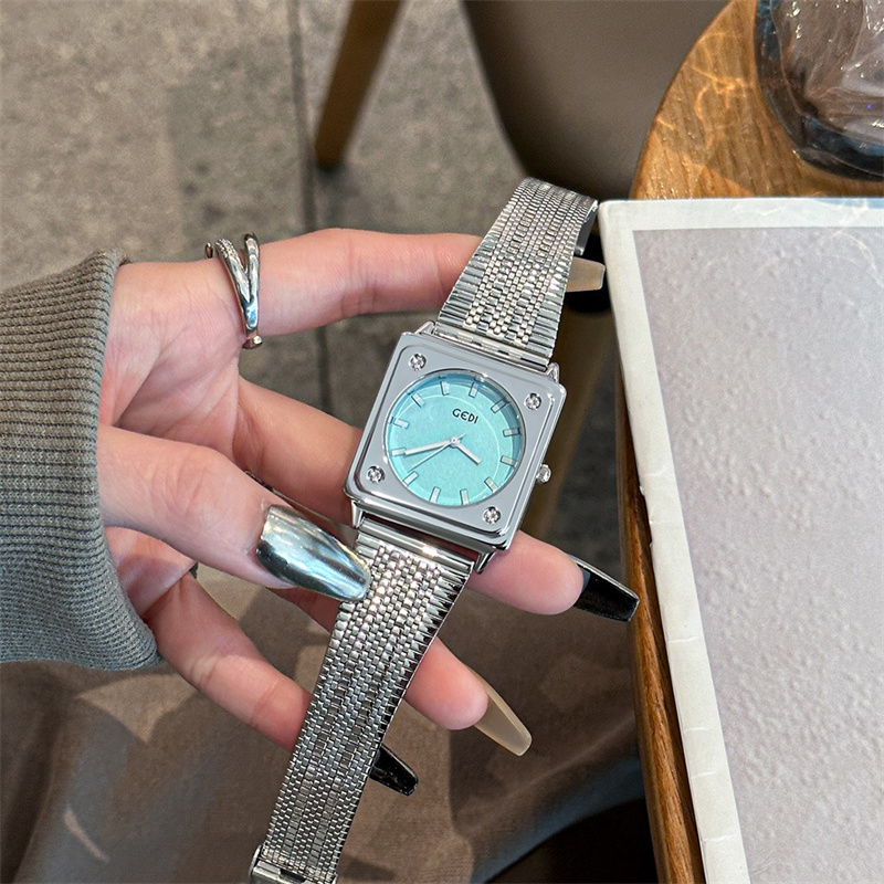 미니멀하고 우아하며 독특한 사각형 다이얼의 스틸 스트랩 - Luxury Watch Gift For Her 리뷰 및 가격